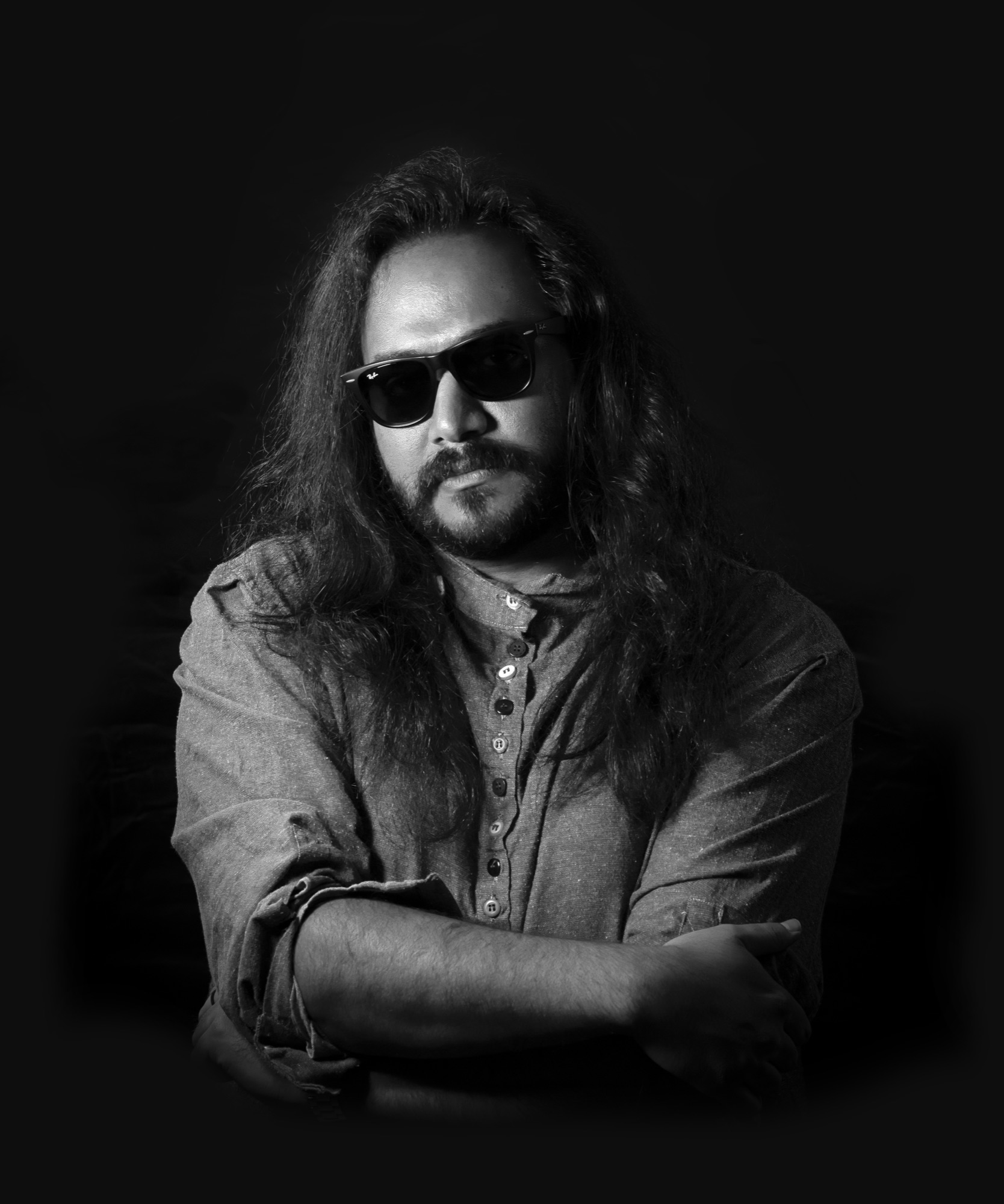 Black and white portrait of Majid Kazemi